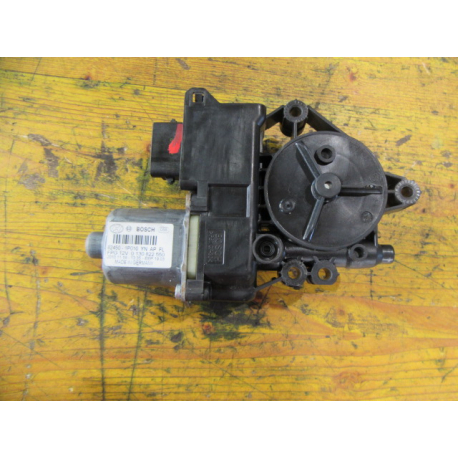 MOTOR FENSTERHEBER LINKS VORNE, HYUNDAI ix20